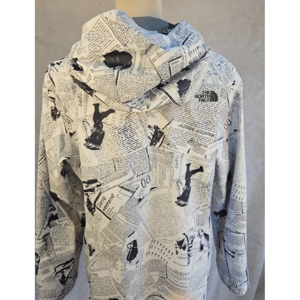 The North Face Women's Berrien Jacket Rare Newspaper Print Pristine Condition L‎